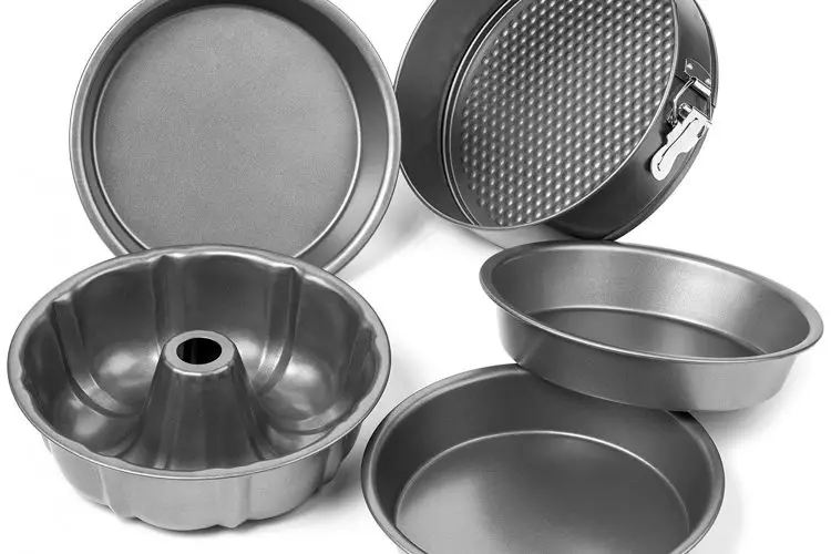 Cake Pans – The Basics of Baking - Cake Decorations Products